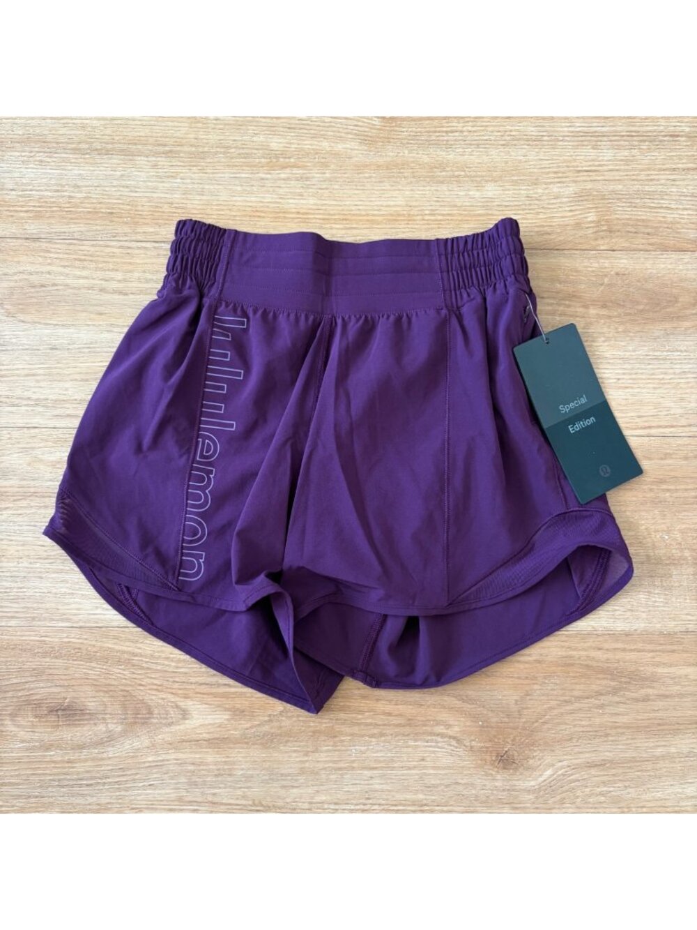 Lululemon Athletic Hotty Hot HR Lined Shorts Graphic Purple NWT Women’s Sz 2